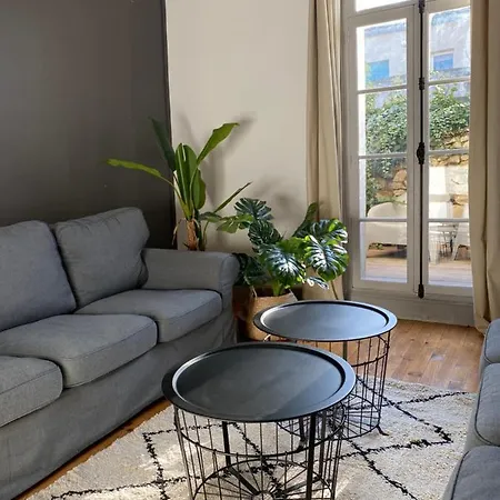 Maison Rue Trivalle بيت للعطل